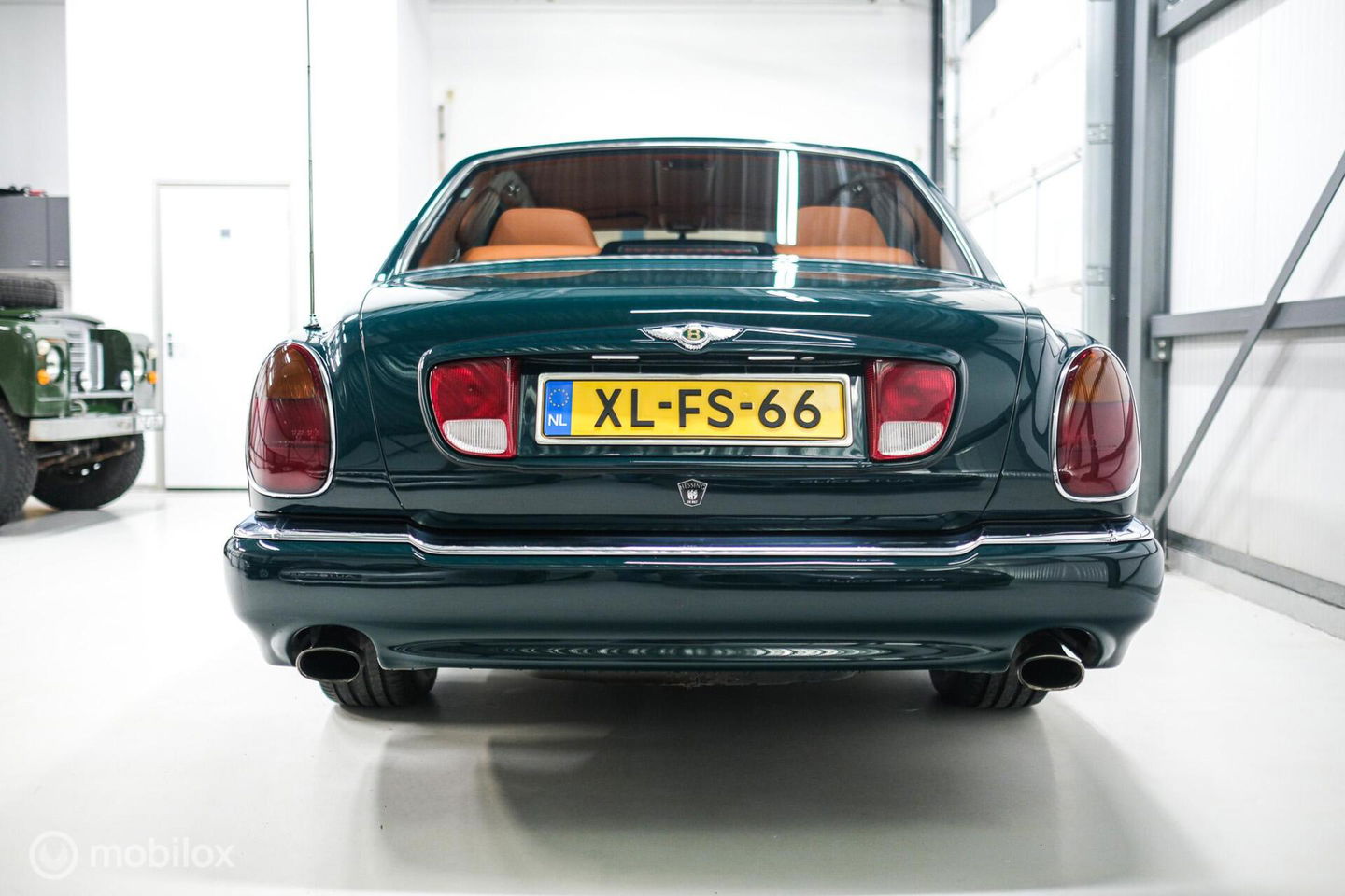 Bentley Arnage 4.5 V8 Green Label | First owner | Green over tan | Original dutch delivered | Mulsanne Green | Green Carpets | Service History
