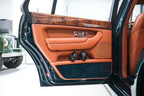 Bentley Arnage 4.5 V8 Green Label | First owner | Green over tan | Original dutch delivered | Mulsanne Green | Green Carpets | Service History