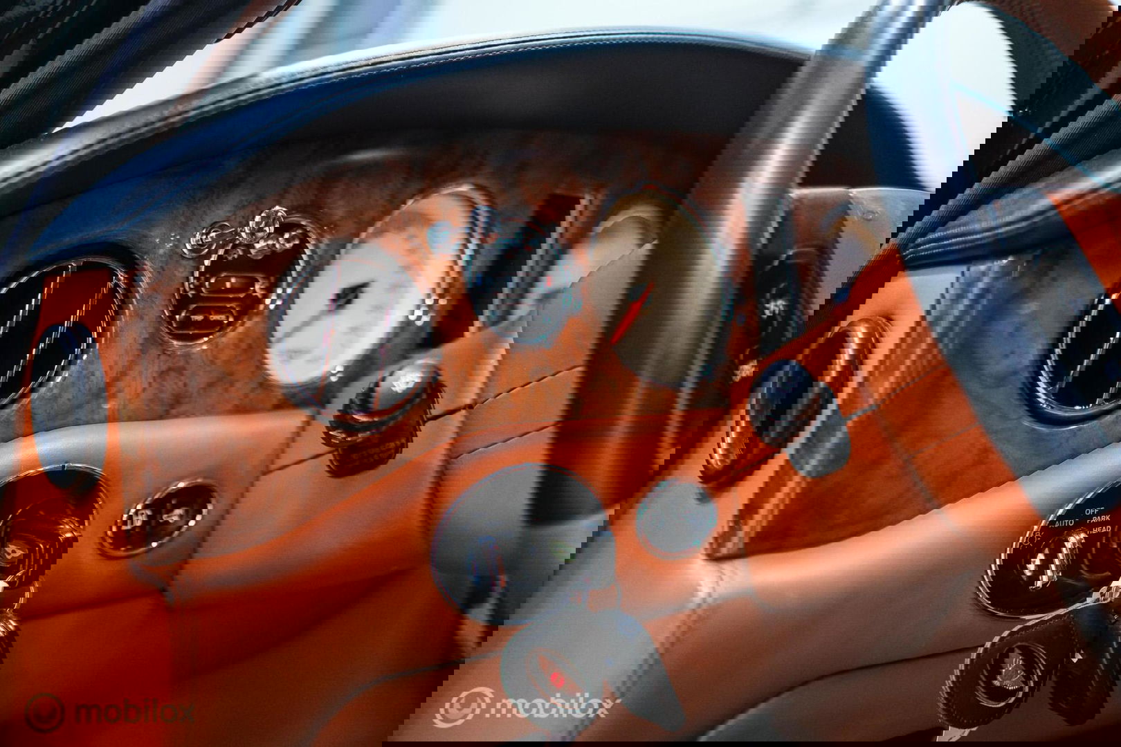 Bentley Arnage 4.5 V8 Green Label | First owner | Green over tan | Original dutch delivered | Mulsanne Green | Green Carpets | Service History