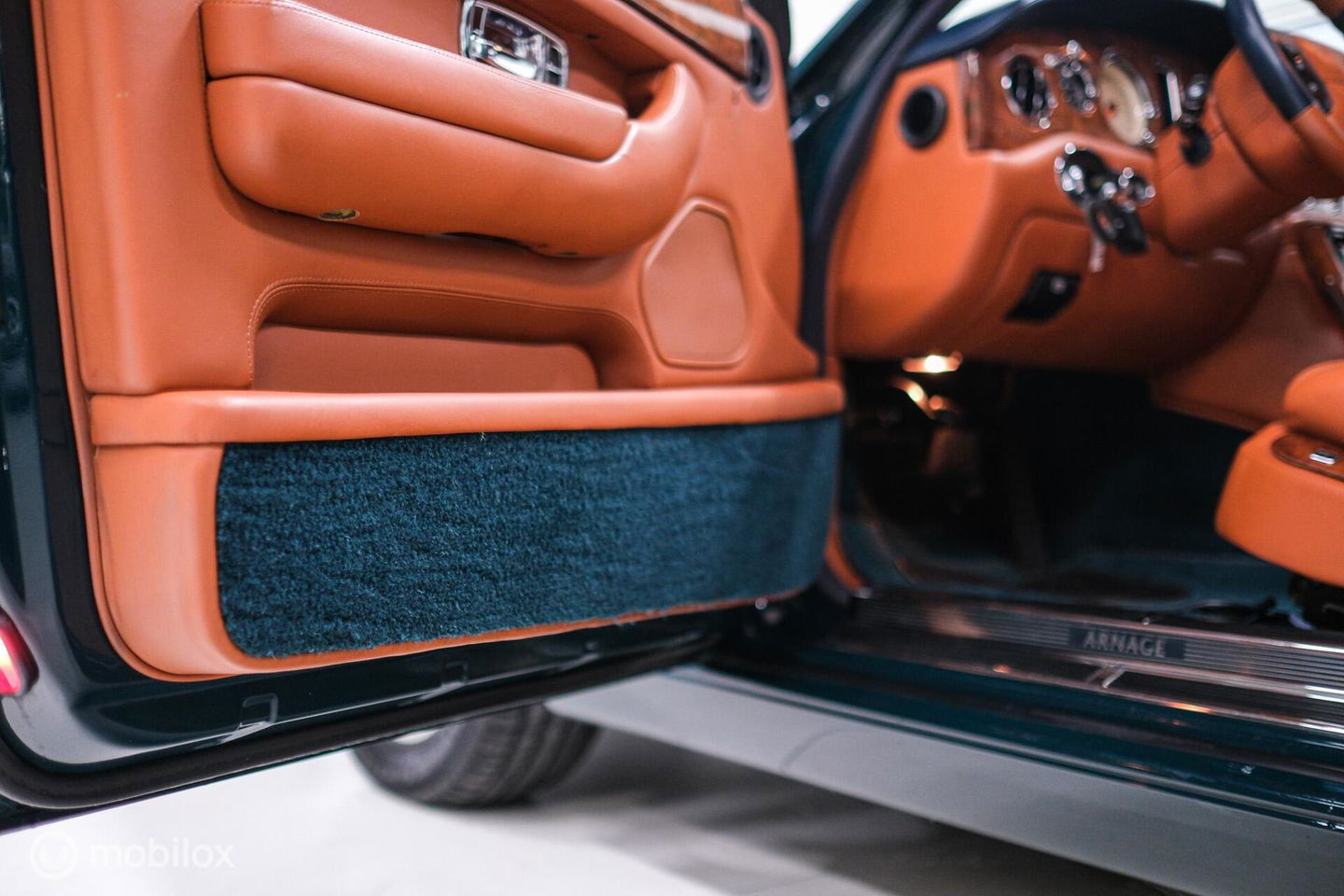Bentley Arnage 4.5 V8 Green Label | First owner | Green over tan | Original dutch delivered | Mulsanne Green | Green Carpets | Service History