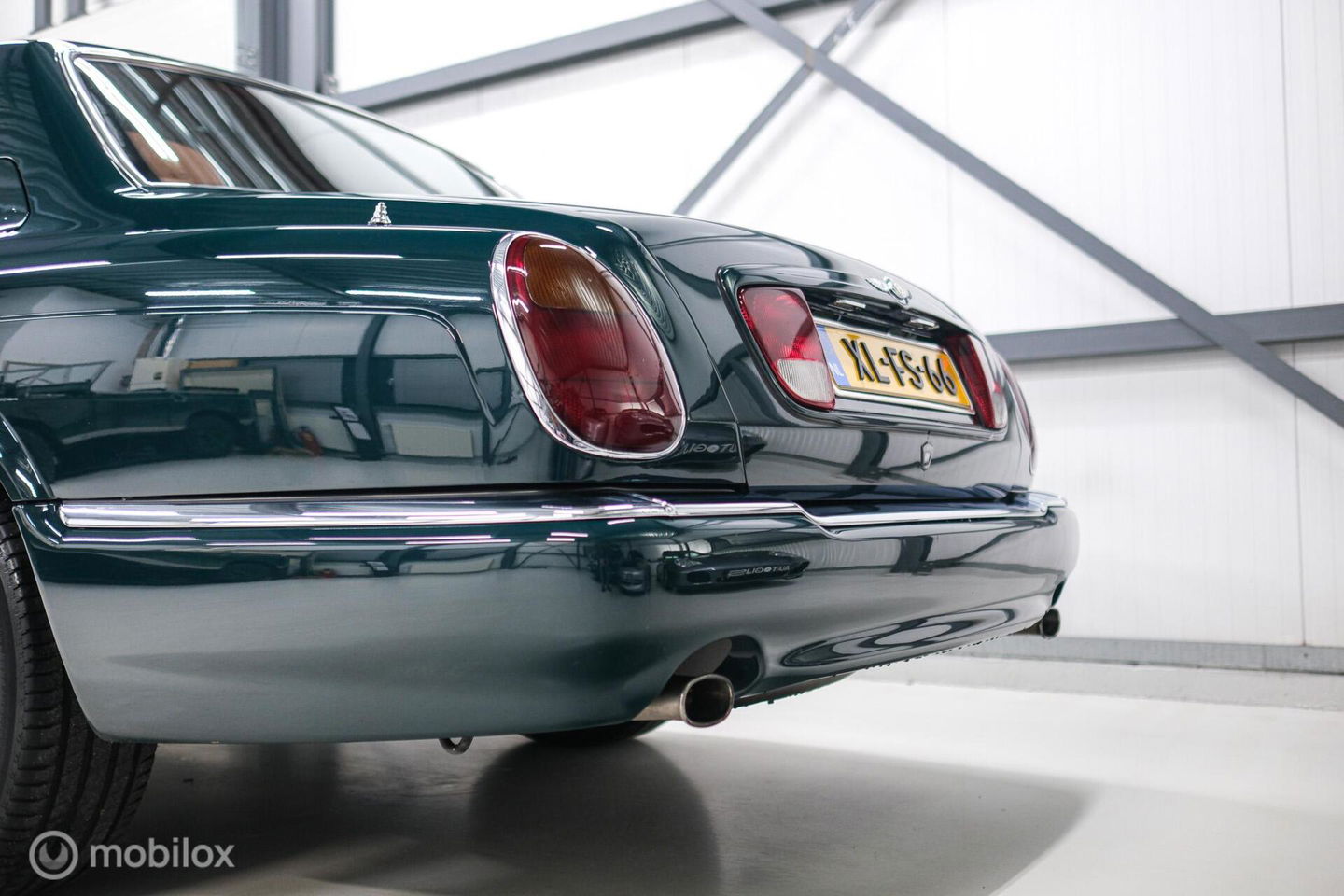 Bentley Arnage 4.5 V8 Green Label | First owner | Green over tan | Original dutch delivered | Mulsanne Green | Green Carpets | Service History