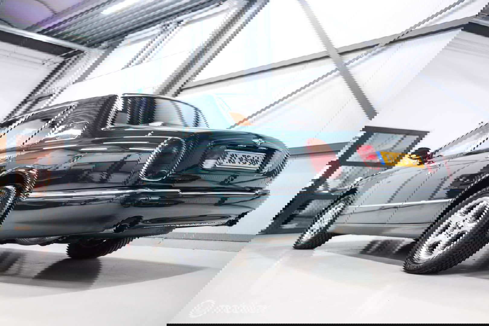 Bentley Arnage 4.5 V8 Green Label | First owner | Green over tan | Original dutch delivered | Mulsanne Green | Green Carpets | Service History