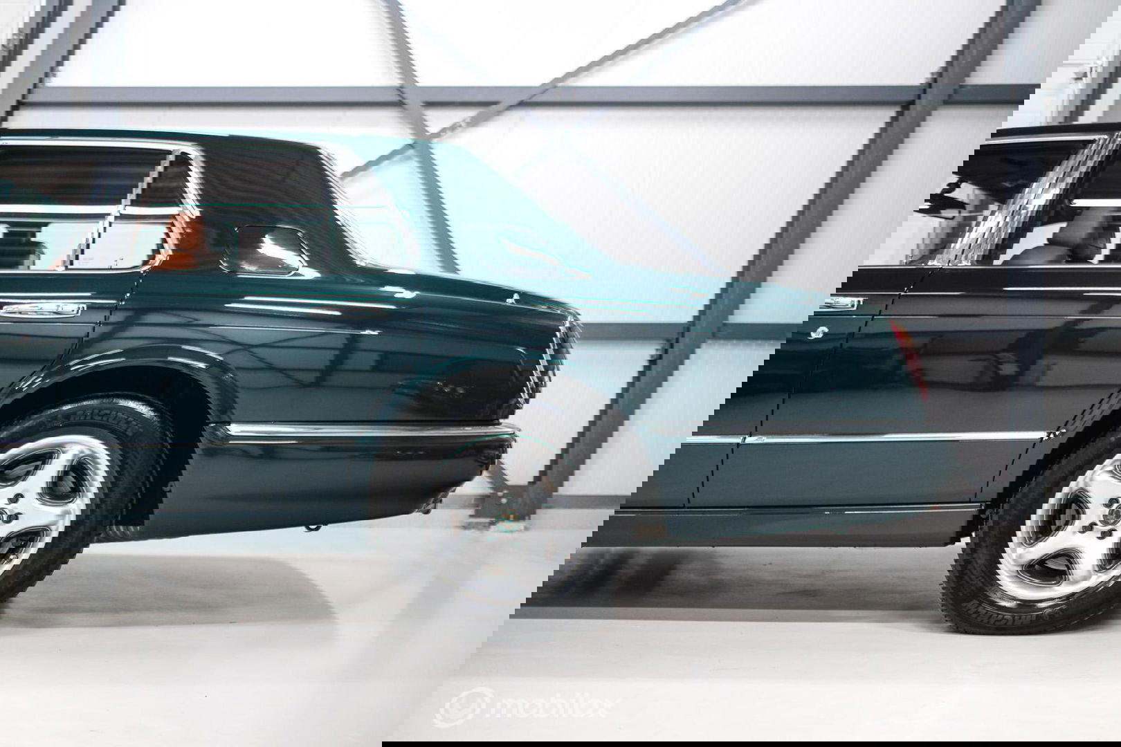 Bentley Arnage 4.5 V8 Green Label | First owner | Green over tan | Original dutch delivered | Mulsanne Green | Green Carpets | Service History