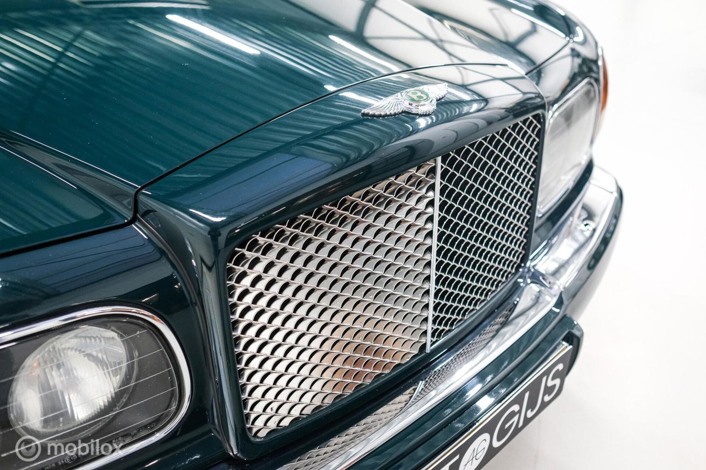 Bentley Arnage 4.5 V8 Green Label | First owner | Green over tan | Original dutch delivered | Mulsanne Green | Green Carpets | Service History