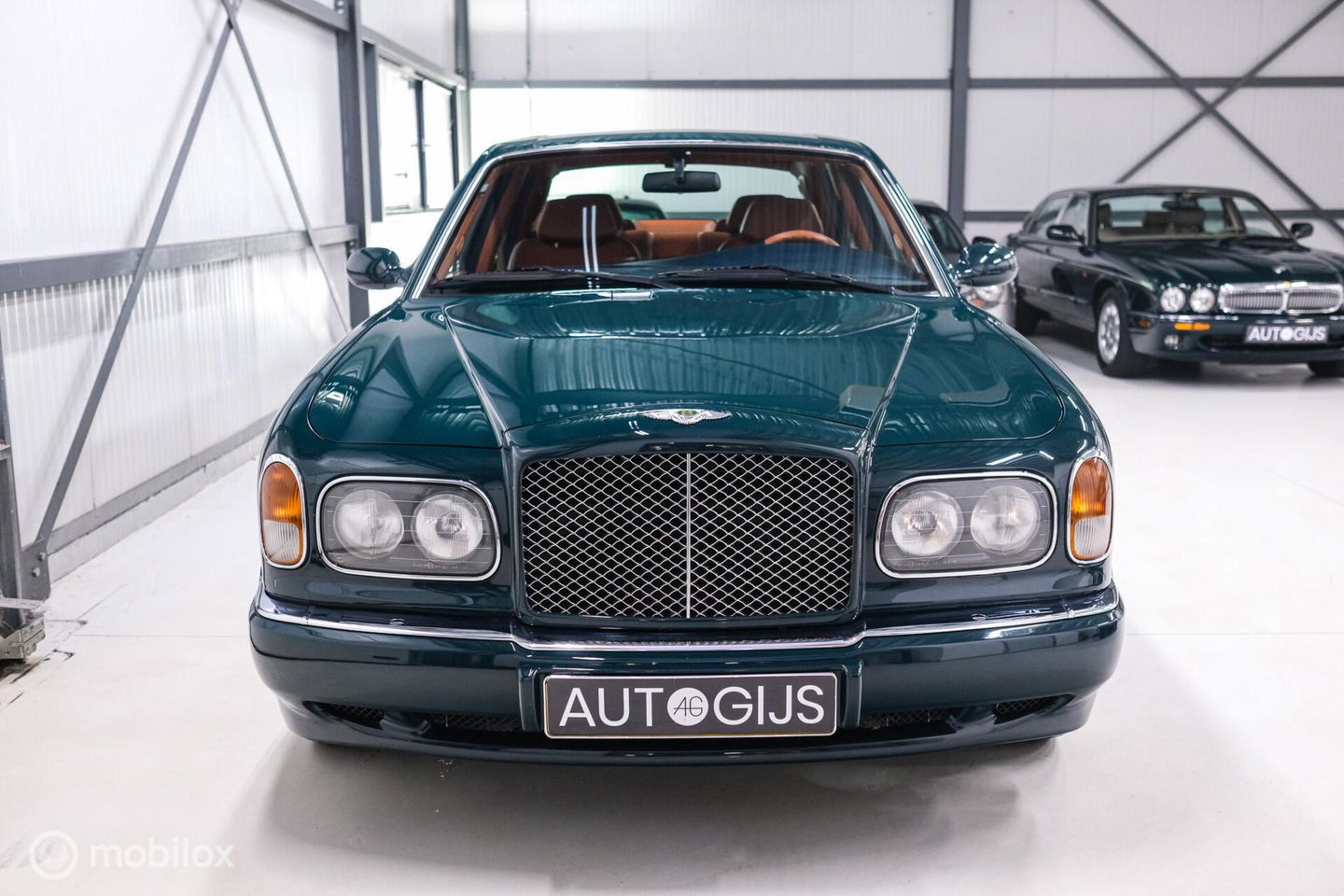 Bentley Arnage 4.5 V8 Green Label | First owner | Green over tan | Original dutch delivered | Mulsanne Green | Green Carpets | Service History