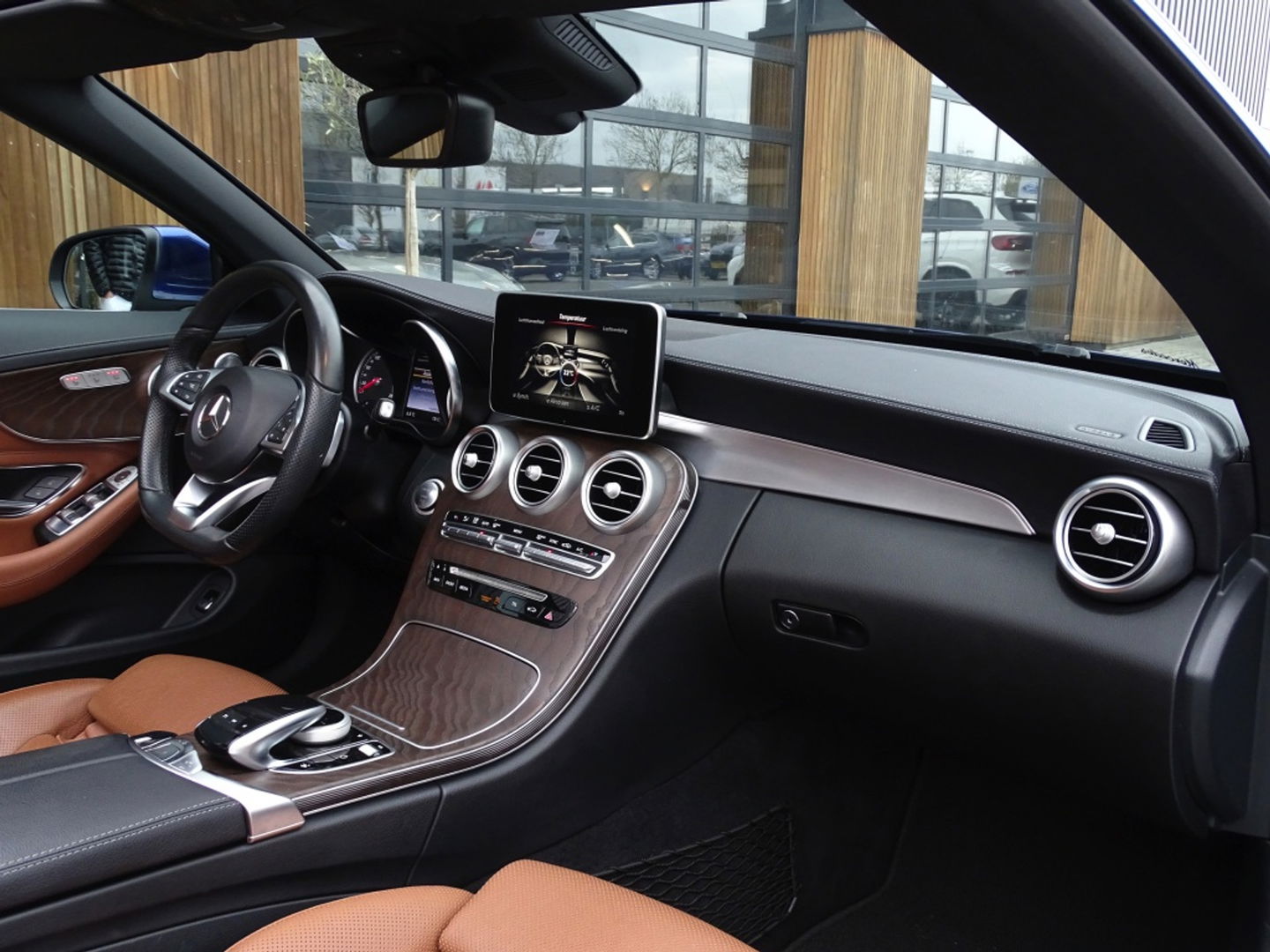 Mercedes-Benz C-Klasse Cabrio 400 334PK 4-Matic AMG / Premium Plus