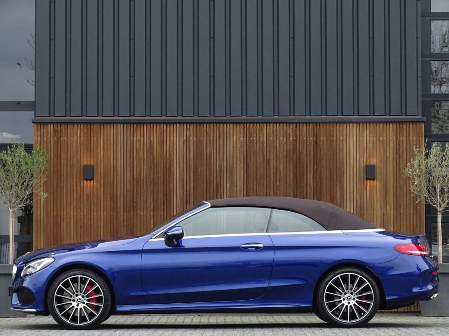 Mercedes-Benz C-Klasse Cabrio 400 334PK 4-Matic AMG / Premium Plus