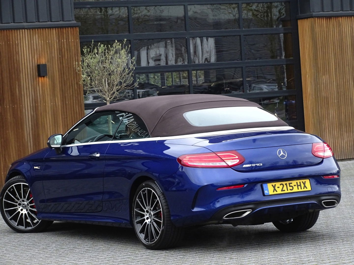 Mercedes-Benz C-Klasse Cabrio 400 334PK 4-Matic AMG / Premium Plus