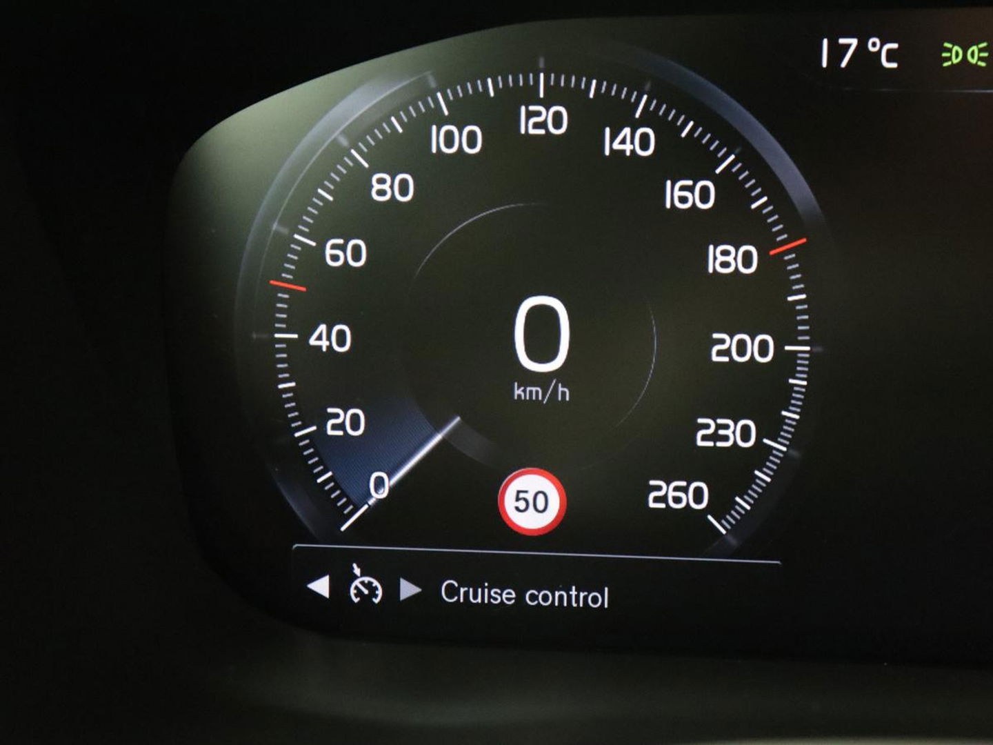 Volvo XC60 2.0 Recharge T6 AWD Business Pro | Panoramadak | Leder | Camera | Carplay | Navigatie | Full LED | Cruise control | Parkeerverwarming | PHEV | Plug In