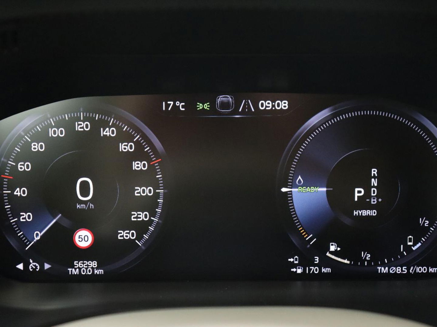 Volvo XC60 2.0 Recharge T6 AWD Business Pro | Panoramadak | Leder | Camera | Carplay | Navigatie | Full LED | Cruise control | Parkeerverwarming | PHEV | Plug In