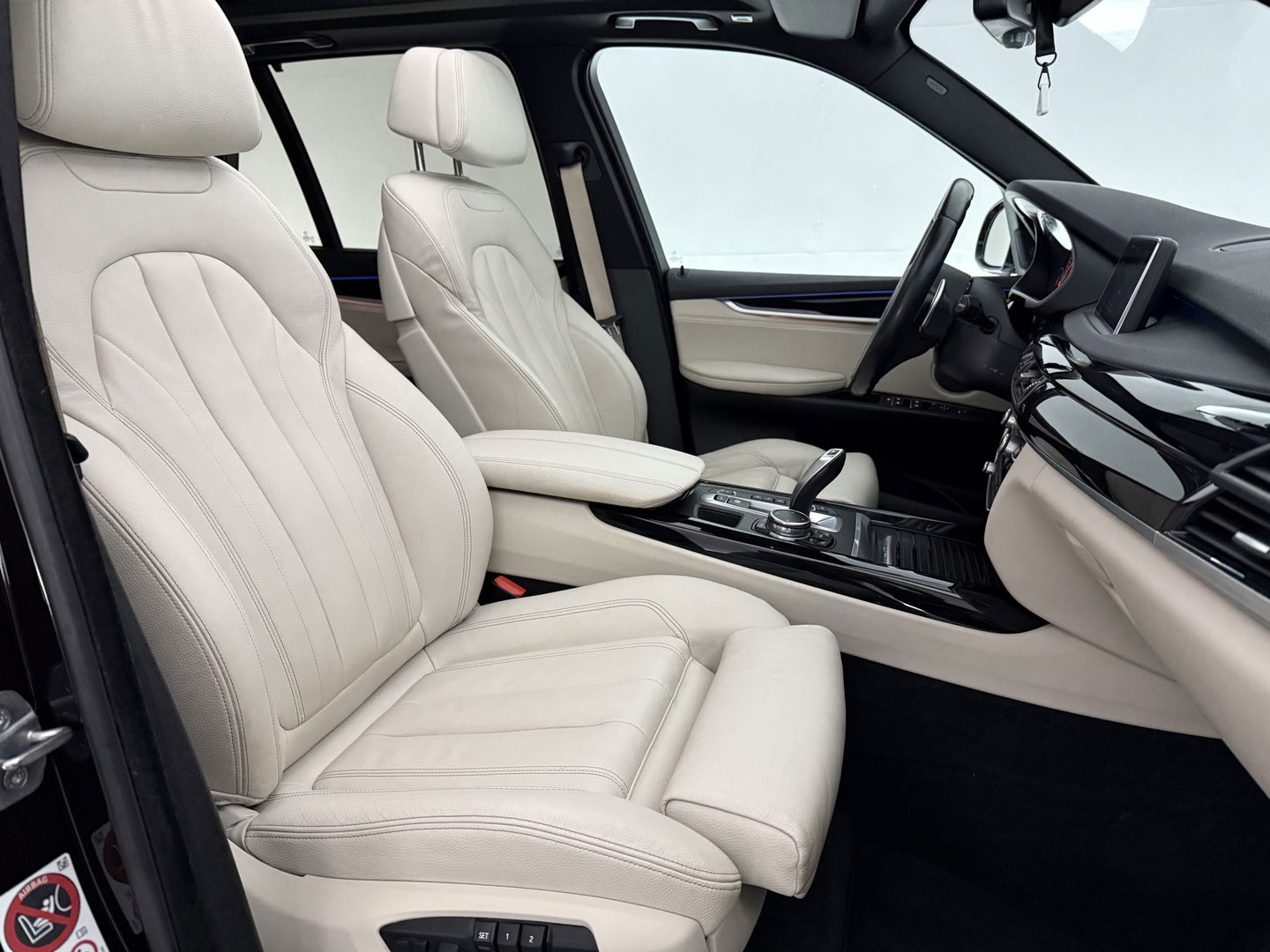 BMW X5 xDrive40e High Executive M-Sport | H/K | Memory | HuD | Pano | Sfeer | Camera | Trekh. | Cruise | Stoelverw. | Keyless