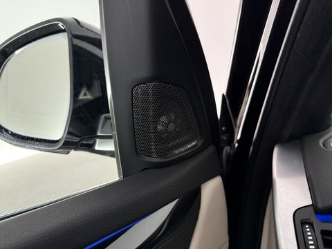 BMW X5 xDrive40e High Executive M-Sport | H/K | Memory | HuD | Pano | Sfeer | Camera | Trekh. | Cruise | Stoelverw. | Keyless