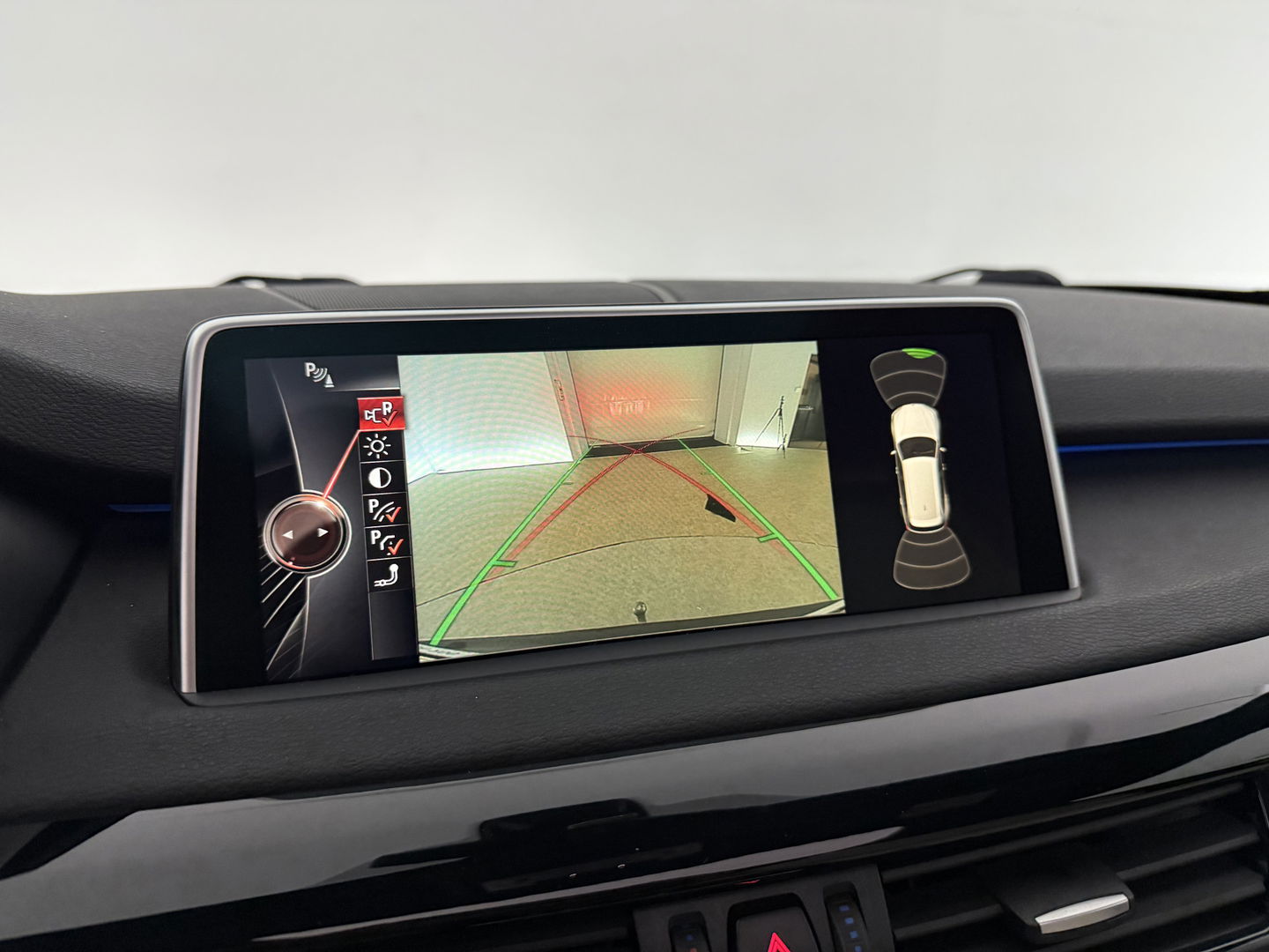 BMW X5 xDrive40e High Executive M-Sport | H/K | Memory | HuD | Pano | Sfeer | Camera | Trekh. | Cruise | Stoelverw. | Keyless