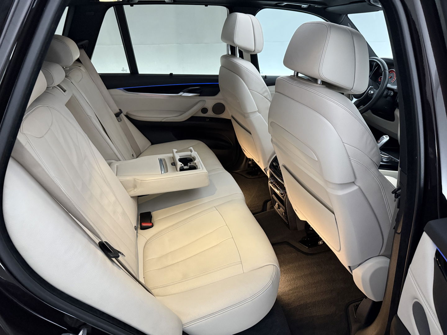 BMW X5 xDrive40e High Executive M-Sport | H/K | Memory | HuD | Pano | Sfeer | Camera | Trekh. | Cruise | Stoelverw. | Keyless