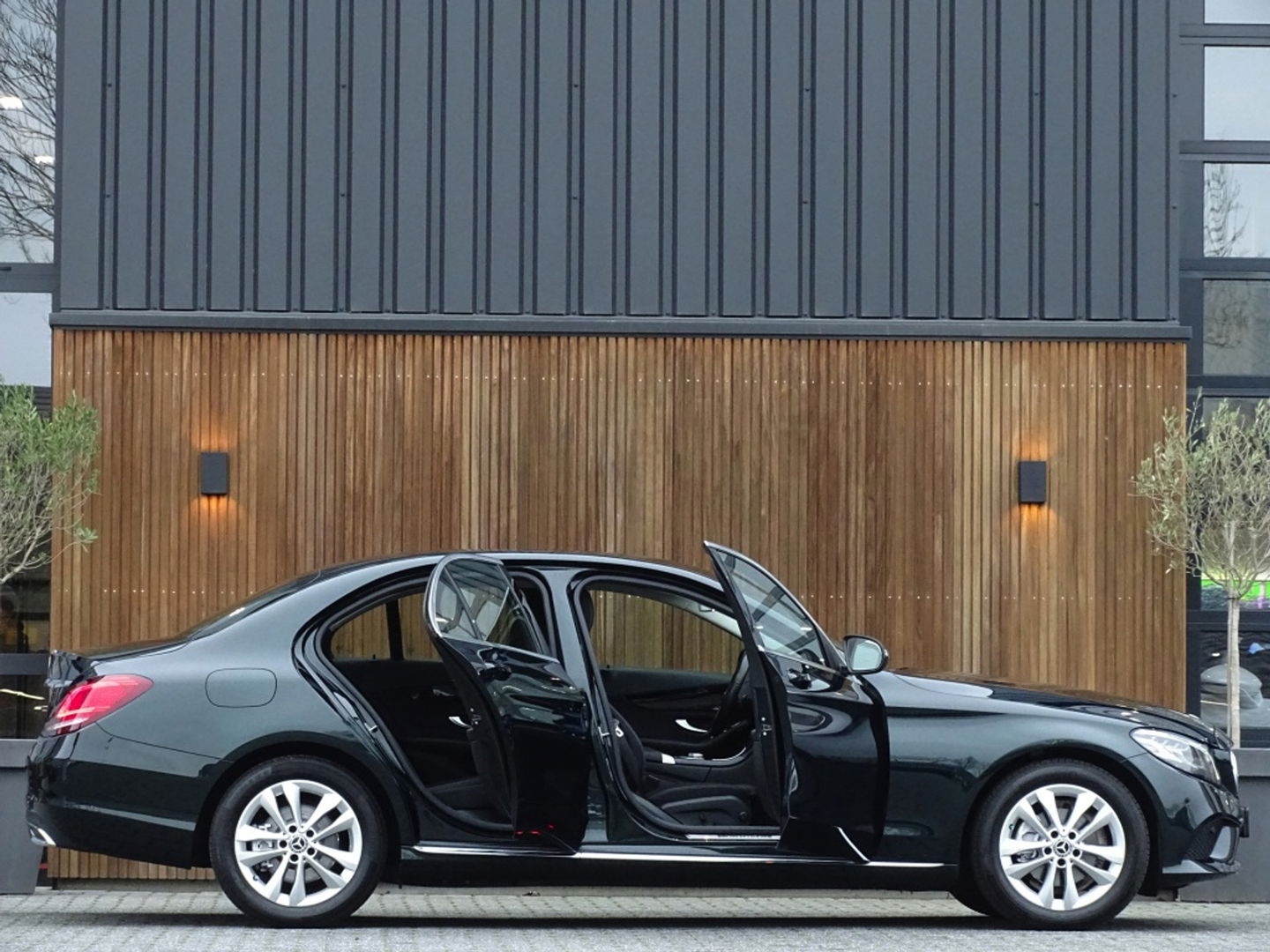 Mercedes-Benz C-Klasse 160 129PK automaat / Avantgarde / Distronic / *NAP*