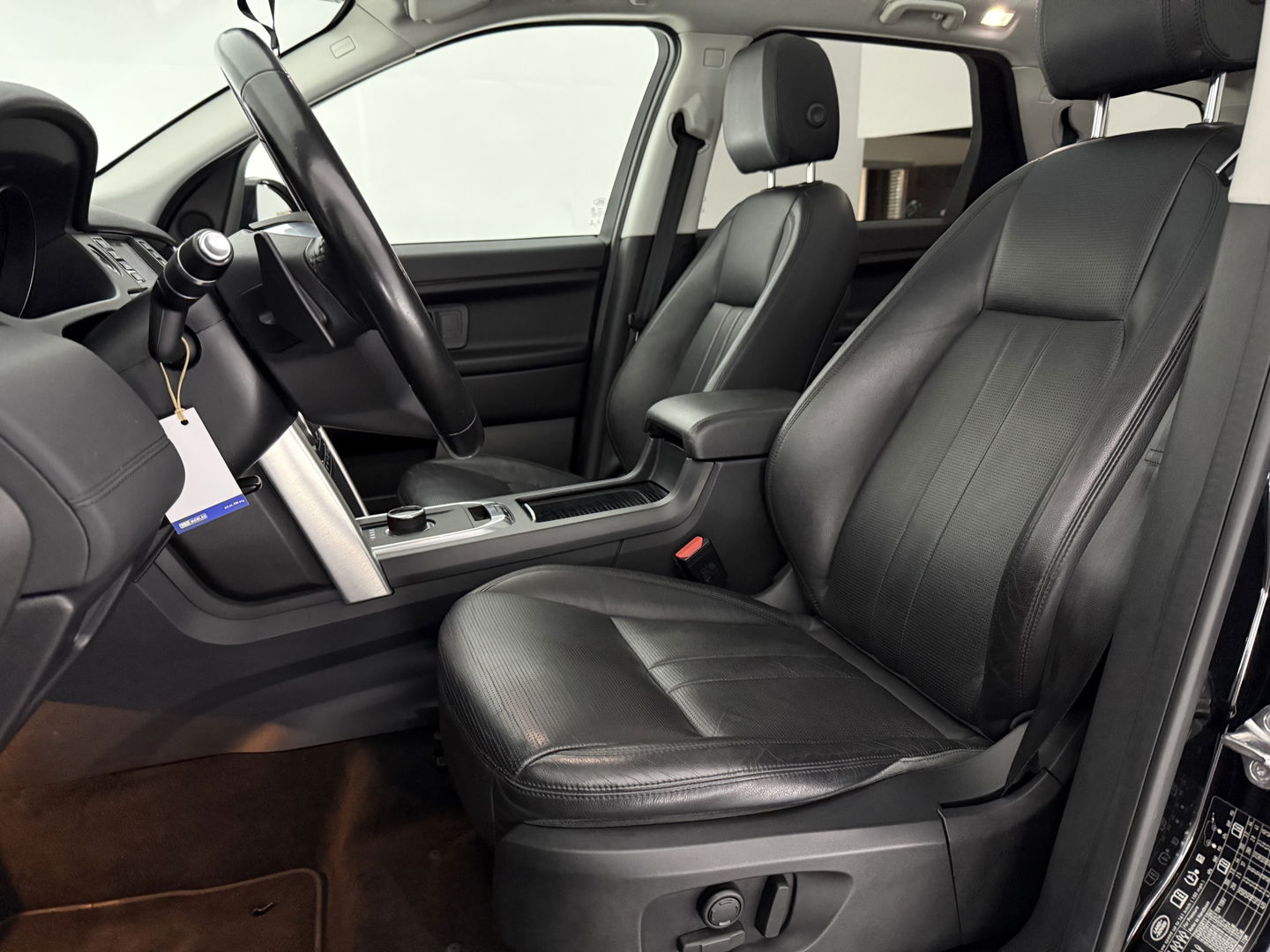 Land Rover Discovery 2.0 TD4 HSE Luxury 7p. | Pano | Camera | Trekh. | Stoelverw. | Meridian | Leder