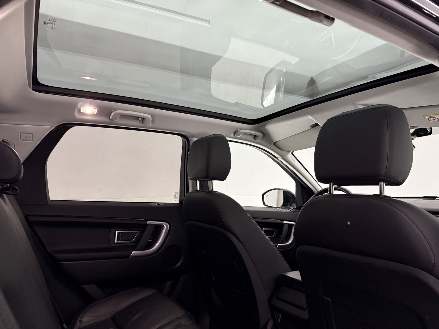 Land Rover Discovery 2.0 TD4 HSE Luxury 7p. | Pano | Camera | Trekh. | Stoelverw. | Meridian | Leder