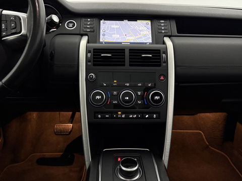 Land Rover Discovery 2.0 TD4 HSE Luxury 7p. | Pano | Camera | Trekh. | Stoelverw. | Meridian | Leder