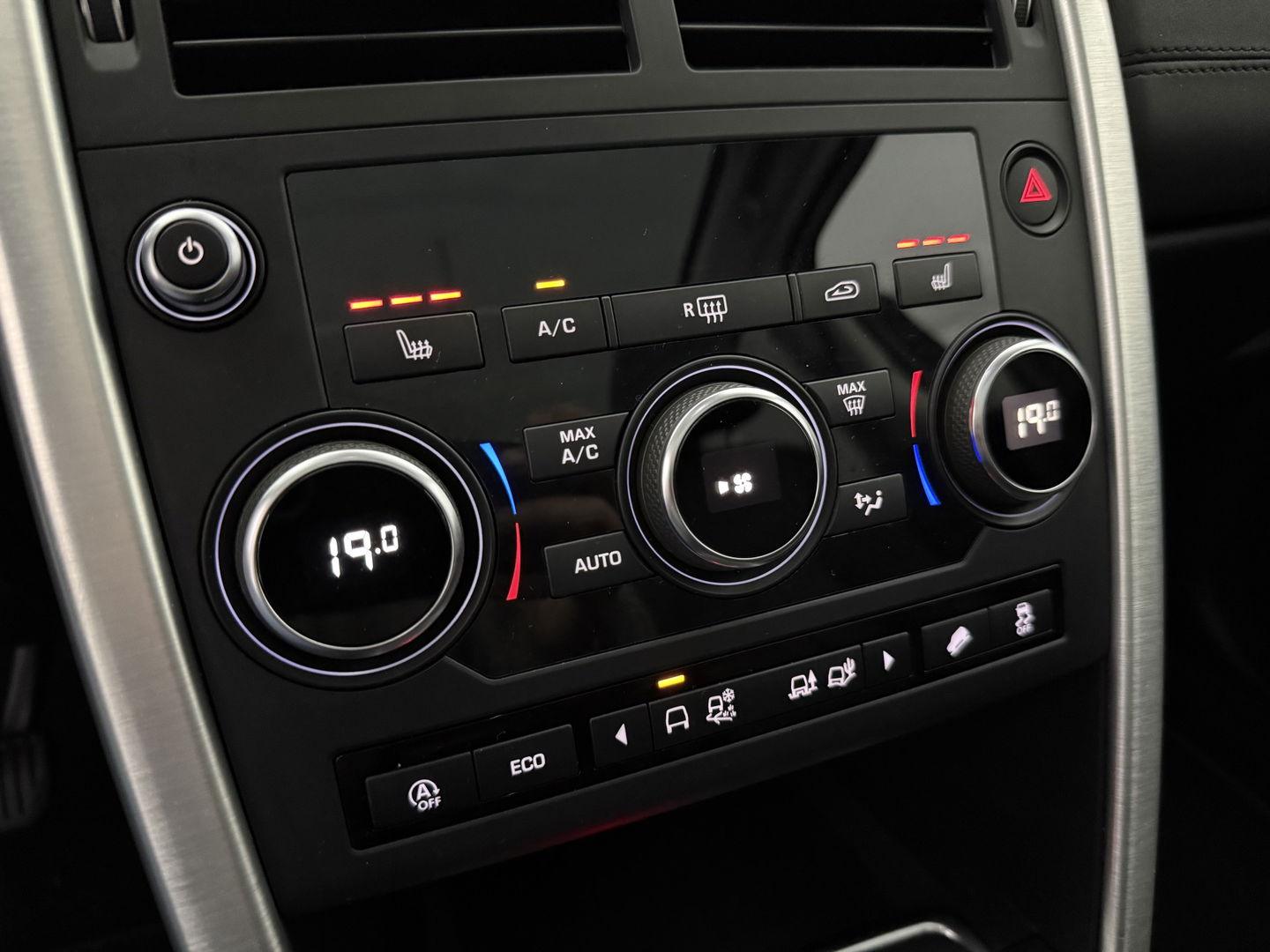 Land Rover Discovery 2.0 TD4 HSE Luxury 7p. | Pano | Camera | Trekh. | Stoelverw. | Meridian | Leder