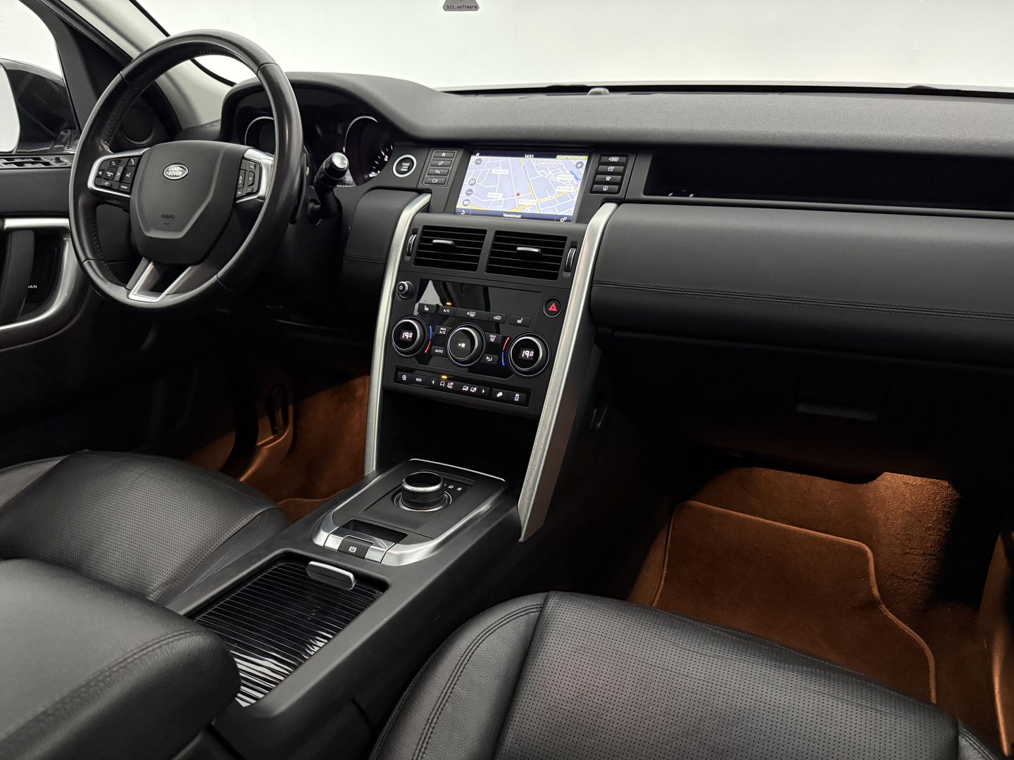 Land Rover Discovery 2.0 TD4 HSE Luxury 7p. | Pano | Camera | Trekh. | Stoelverw. | Meridian | Leder