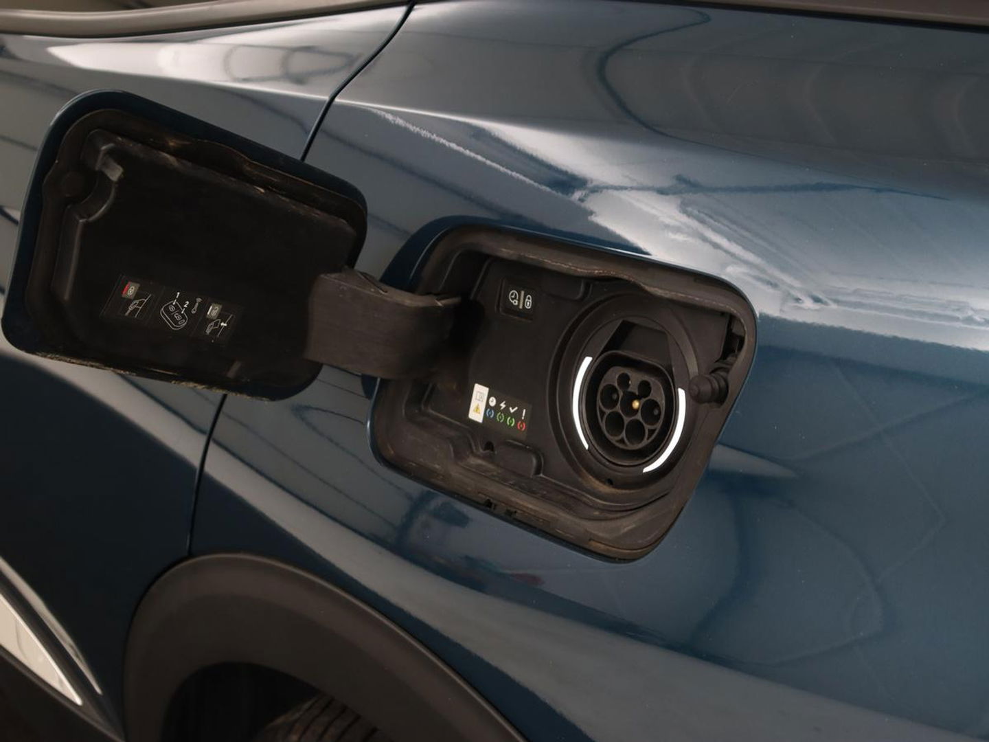 Peugeot 3008 1.6 HYbrid 225 Allure | Camera | Carplay | Half leder | Navigatie | Full LED | Parkeerhulp | Climate control | Cruise control | PHEV | Plug In