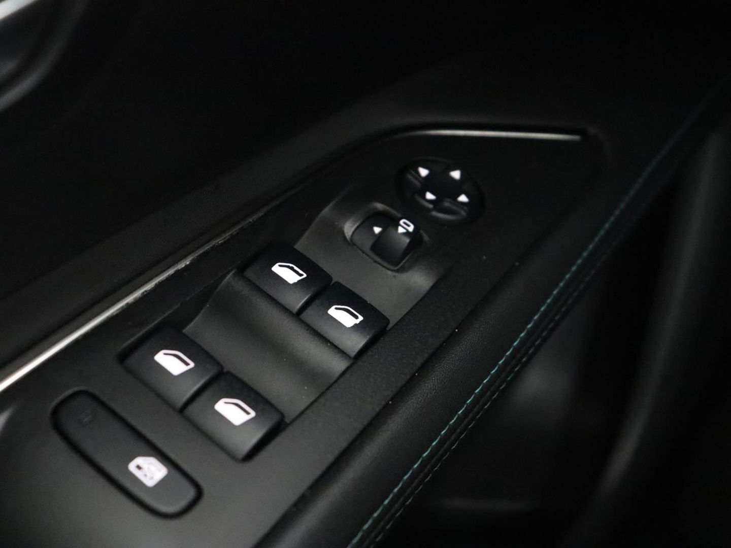 Peugeot 3008 1.6 HYbrid 225 Allure | Camera | Carplay | Half leder | Navigatie | Full LED | Parkeerhulp | Climate control | Cruise control | PHEV | Plug In