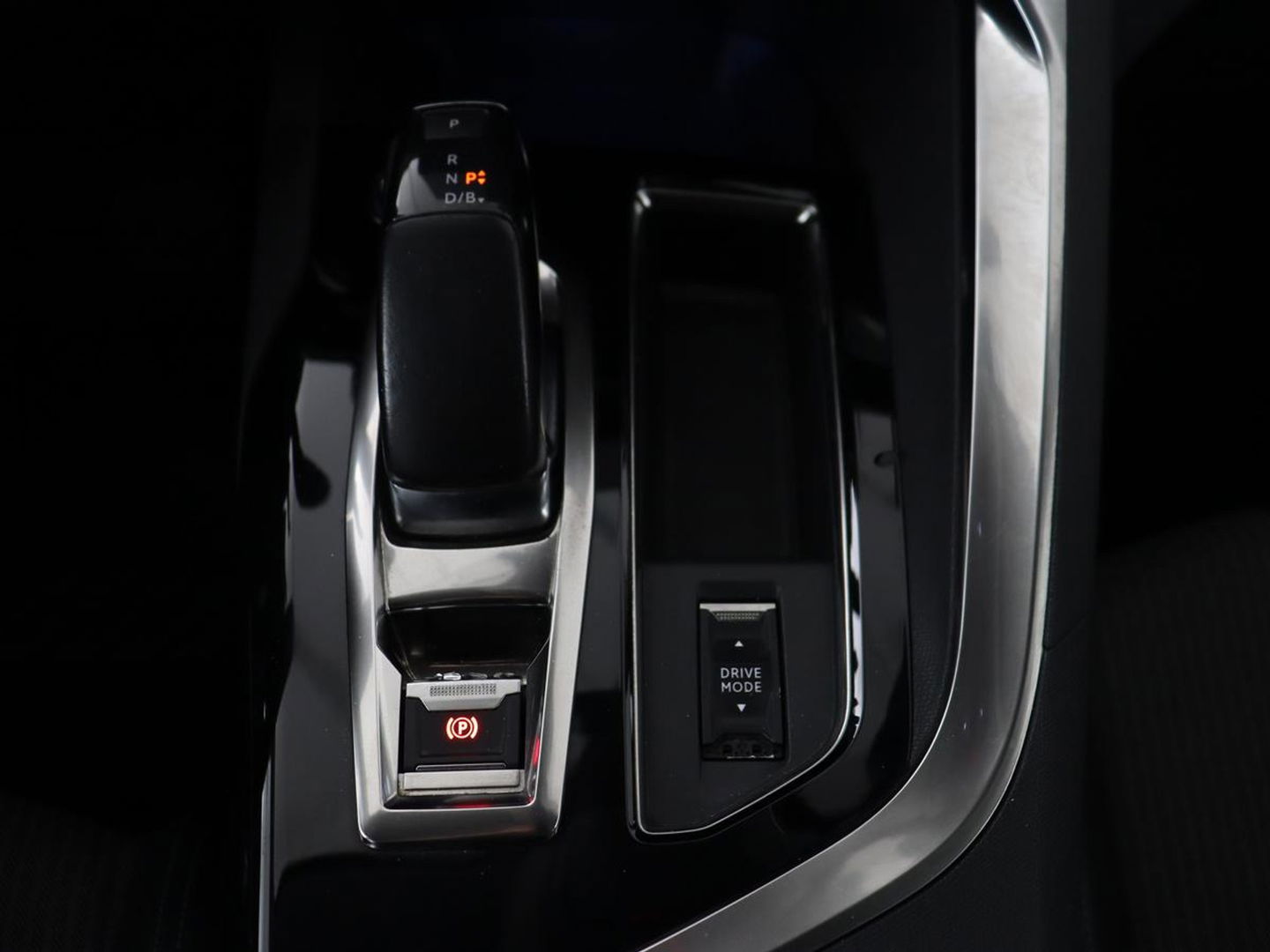 Peugeot 3008 1.6 HYbrid 225 Allure | Camera | Carplay | Half leder | Navigatie | Full LED | Parkeerhulp | Climate control | Cruise control | PHEV | Plug In