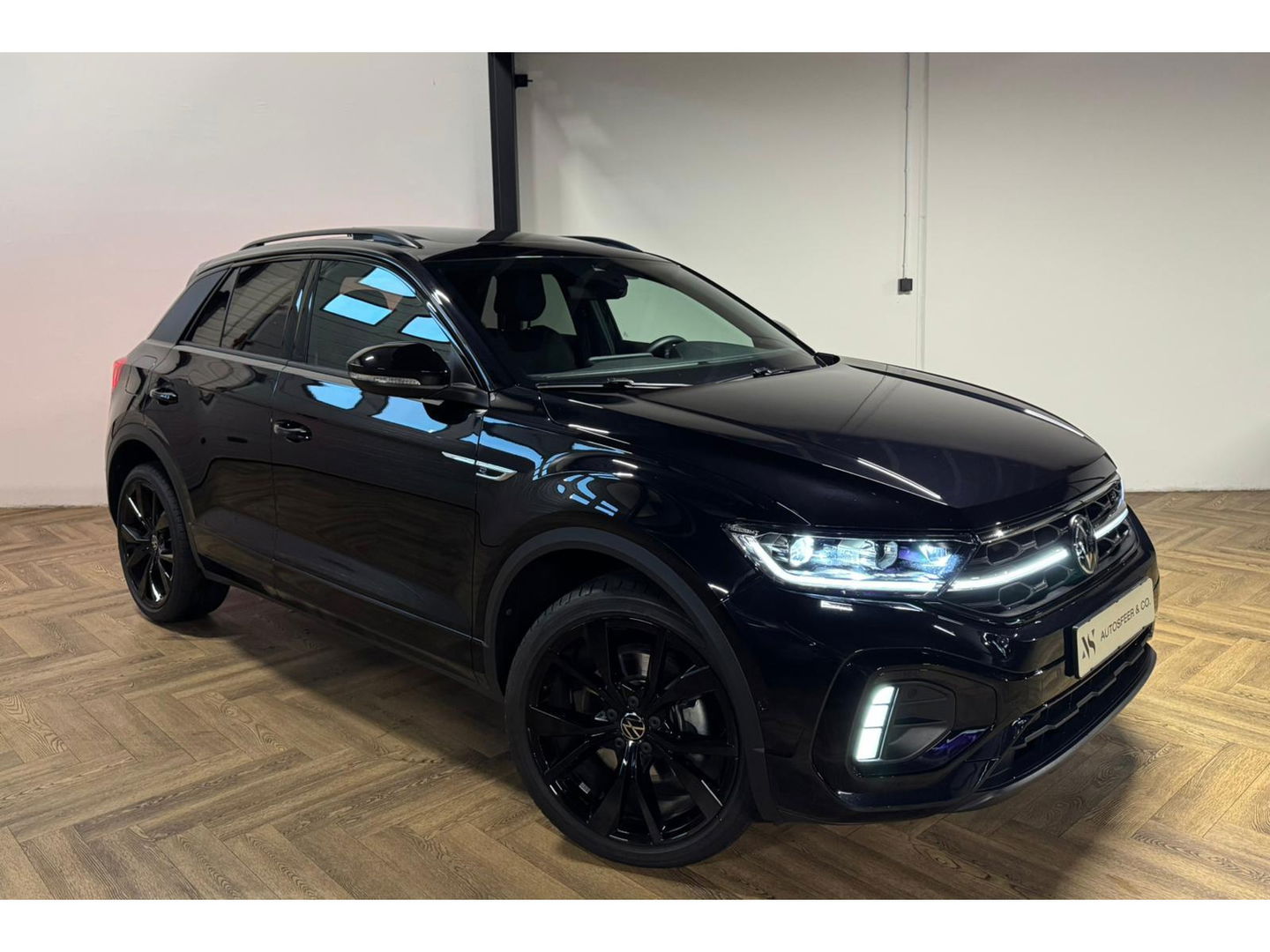 Volkswagen T-Roc 1.5 TSI R-Line PANO KEYLESS CAM