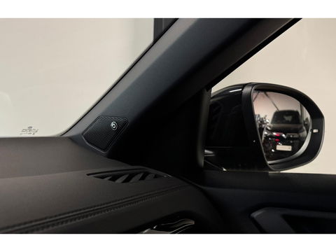 Volkswagen T-Roc 1.5 TSI R-Line PANO KEYLESS CAM