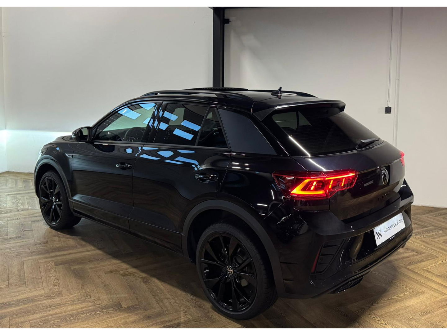 Volkswagen T-Roc 1.5 TSI R-Line PANO KEYLESS CAM