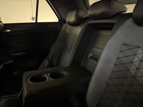 Volkswagen T-Roc 1.5 TSI R-Line PANO KEYLESS CAM