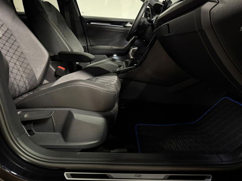 Volkswagen T-Roc 1.5 TSI R-Line PANO KEYLESS CAM