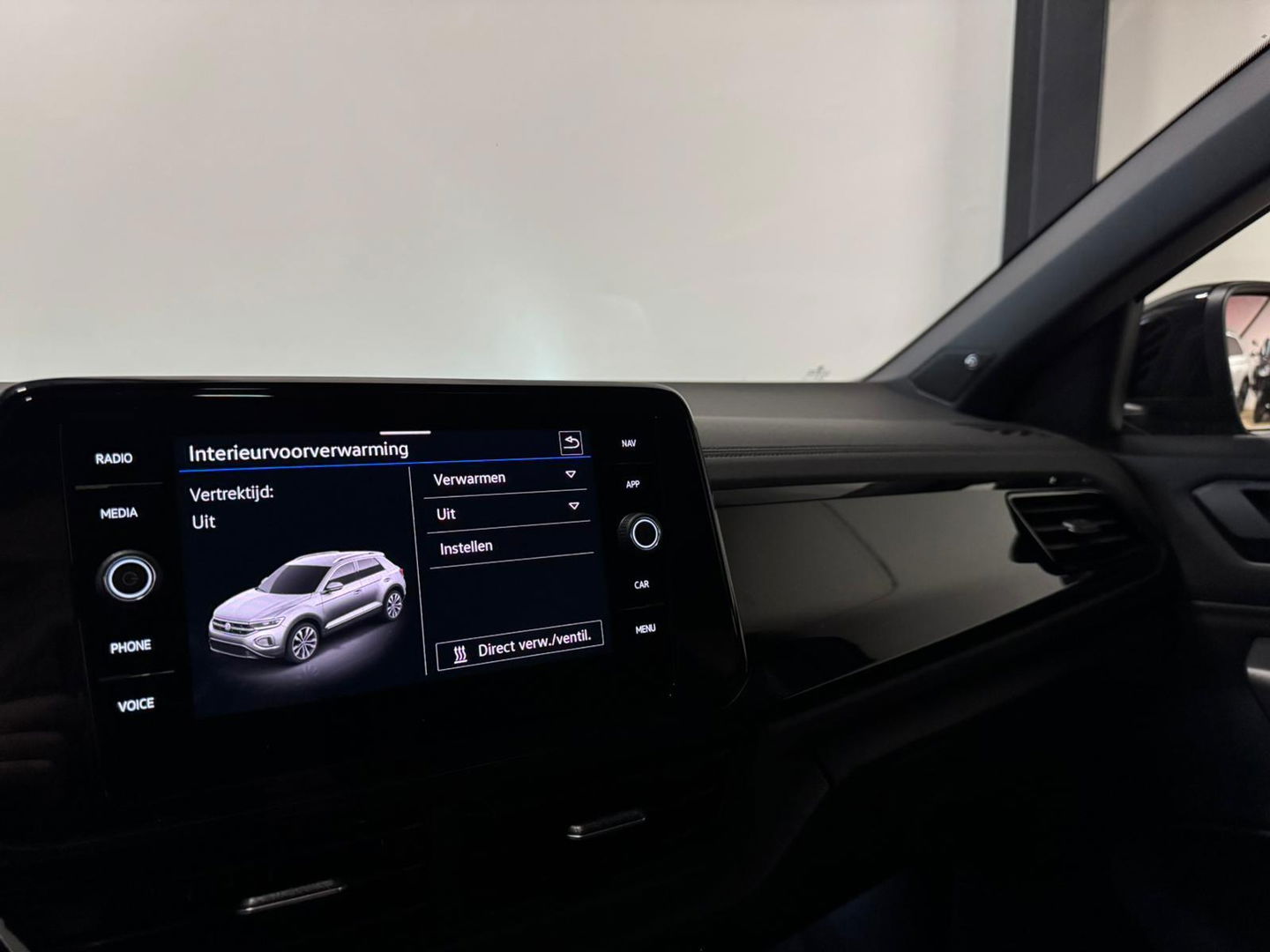 Volkswagen T-Roc 1.5 TSI R-Line PANO KEYLESS CAM