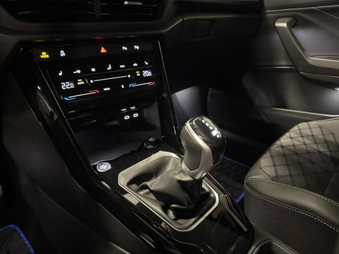 Volkswagen T-Roc 1.5 TSI R-Line PANO KEYLESS CAM