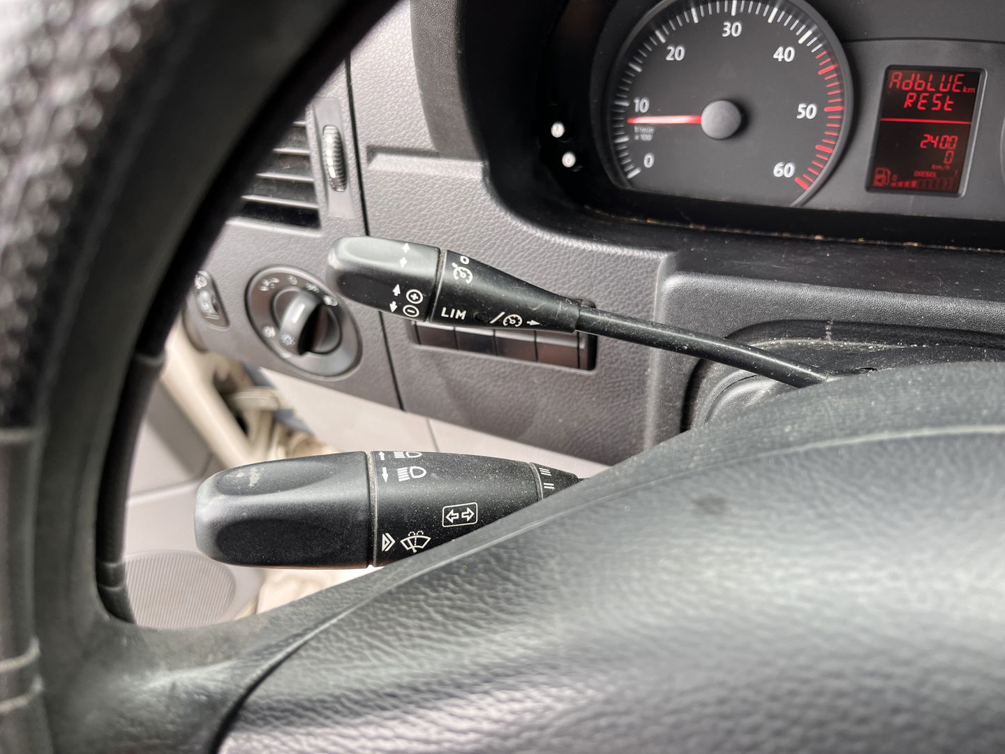 Volkswagen CRAFTER 30  L2 H2 80 KW Euro 5 *BUSCAMPER | AIRCO | CRUISE | LUIFEL*