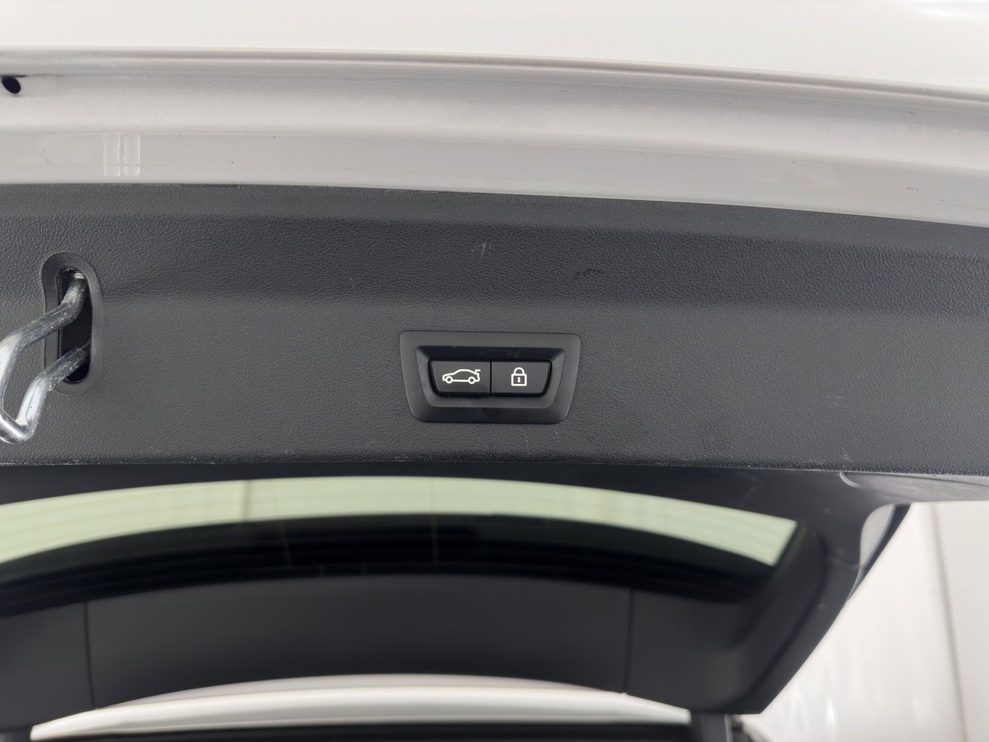 BMW iX3 M-Sportpack High Executive 80 kWh [3-Fase] {SOH-98%} (INCL-BTW) *PANO | LUXURY-LEATHER | HEAD-UP | ADAPTIVE-CRUISE | HEATED-SPORTSEATS | KEYLESS | SHIFT-PADDLES | AMBIENT-LIGHT | BLIND-SPOT | FULL-LED |  MEMORY-PACK | DIGI-COCKPIT | NAVI-FULLMA