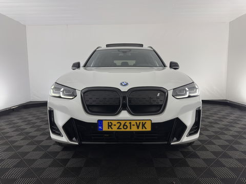 BMW iX3 M-Sportpack High Executive 80 kWh [3-Fase] {SOH-98%} (INCL-BTW) *PANO | LUXURY-LEATHER | HEAD-UP | ADAPTIVE-CRUISE | HEATED-SPORTSEATS | KEYLESS | SHIFT-PADDLES | AMBIENT-LIGHT | BLIND-SPOT | FULL-LED |  MEMORY-PACK | DIGI-COCKPIT | NAVI-FULLMA