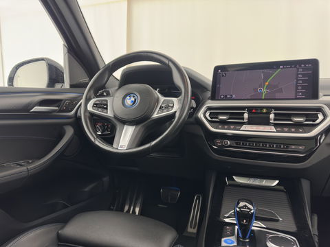 BMW iX3 M-Sportpack High Executive 80 kWh [3-Fase] {SOH-98%} (INCL-BTW) *PANO | LUXURY-LEATHER | HEAD-UP | ADAPTIVE-CRUISE | HEATED-SPORTSEATS | KEYLESS | SHIFT-PADDLES | AMBIENT-LIGHT | BLIND-SPOT | FULL-LED |  MEMORY-PACK | DIGI-COCKPIT | NAVI-FULLMA