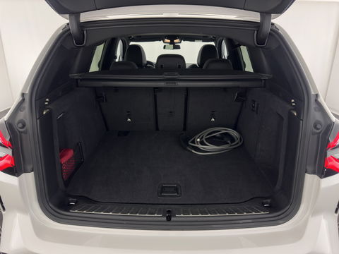 BMW iX3 M-Sportpack High Executive 80 kWh [3-Fase] {SOH-98%} (INCL-BTW) *PANO | LUXURY-LEATHER | HEAD-UP | ADAPTIVE-CRUISE | HEATED-SPORTSEATS | KEYLESS | SHIFT-PADDLES | AMBIENT-LIGHT | BLIND-SPOT | FULL-LED |  MEMORY-PACK | DIGI-COCKPIT | NAVI-FULLMA