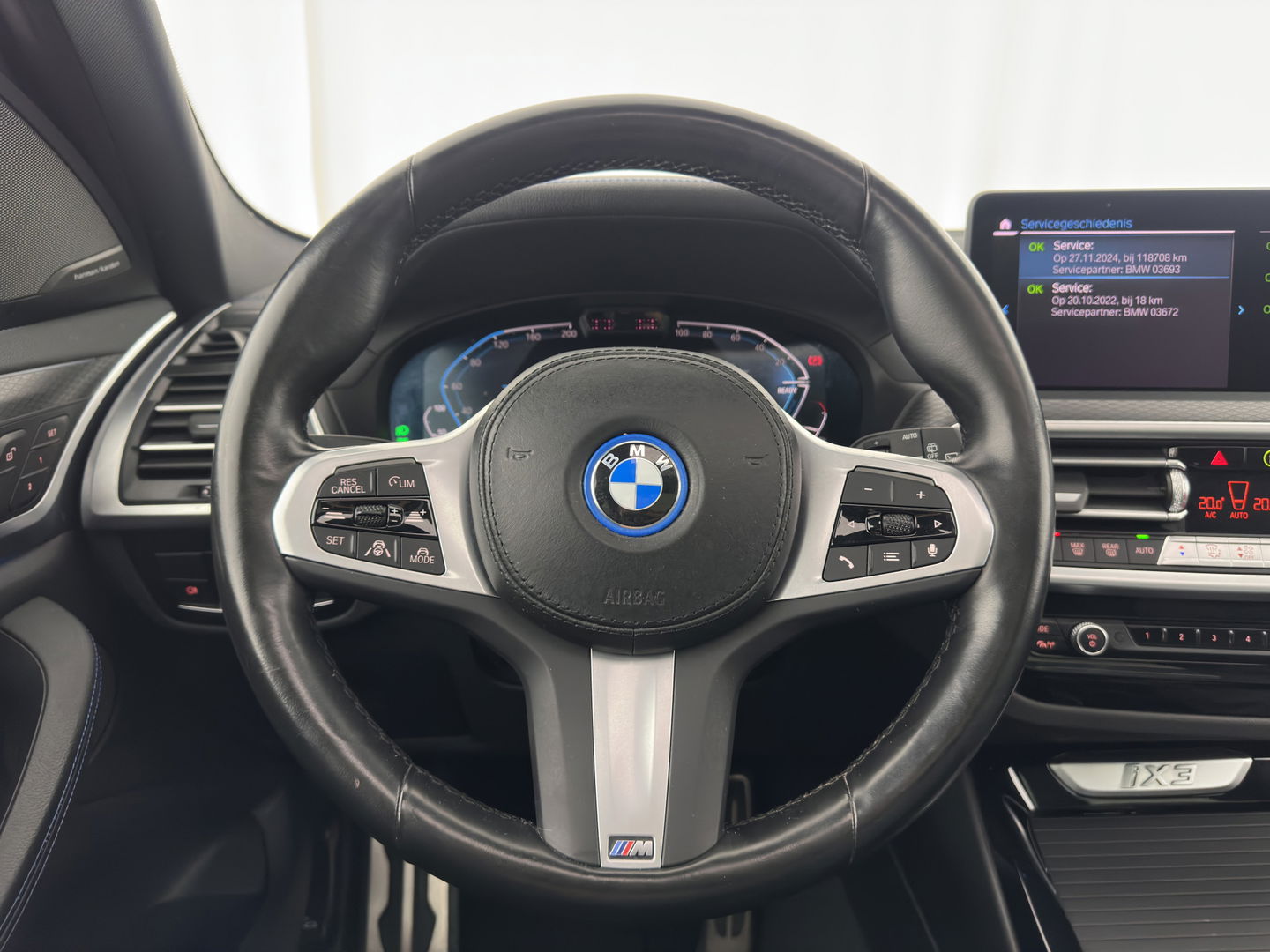 BMW iX3 M-Sportpack High Executive 80 kWh [3-Fase] {SOH-98%} (INCL-BTW) *PANO | LUXURY-LEATHER | HEAD-UP | ADAPTIVE-CRUISE | HEATED-SPORTSEATS | KEYLESS | SHIFT-PADDLES | AMBIENT-LIGHT | BLIND-SPOT | FULL-LED |  MEMORY-PACK | DIGI-COCKPIT | NAVI-FULLMA