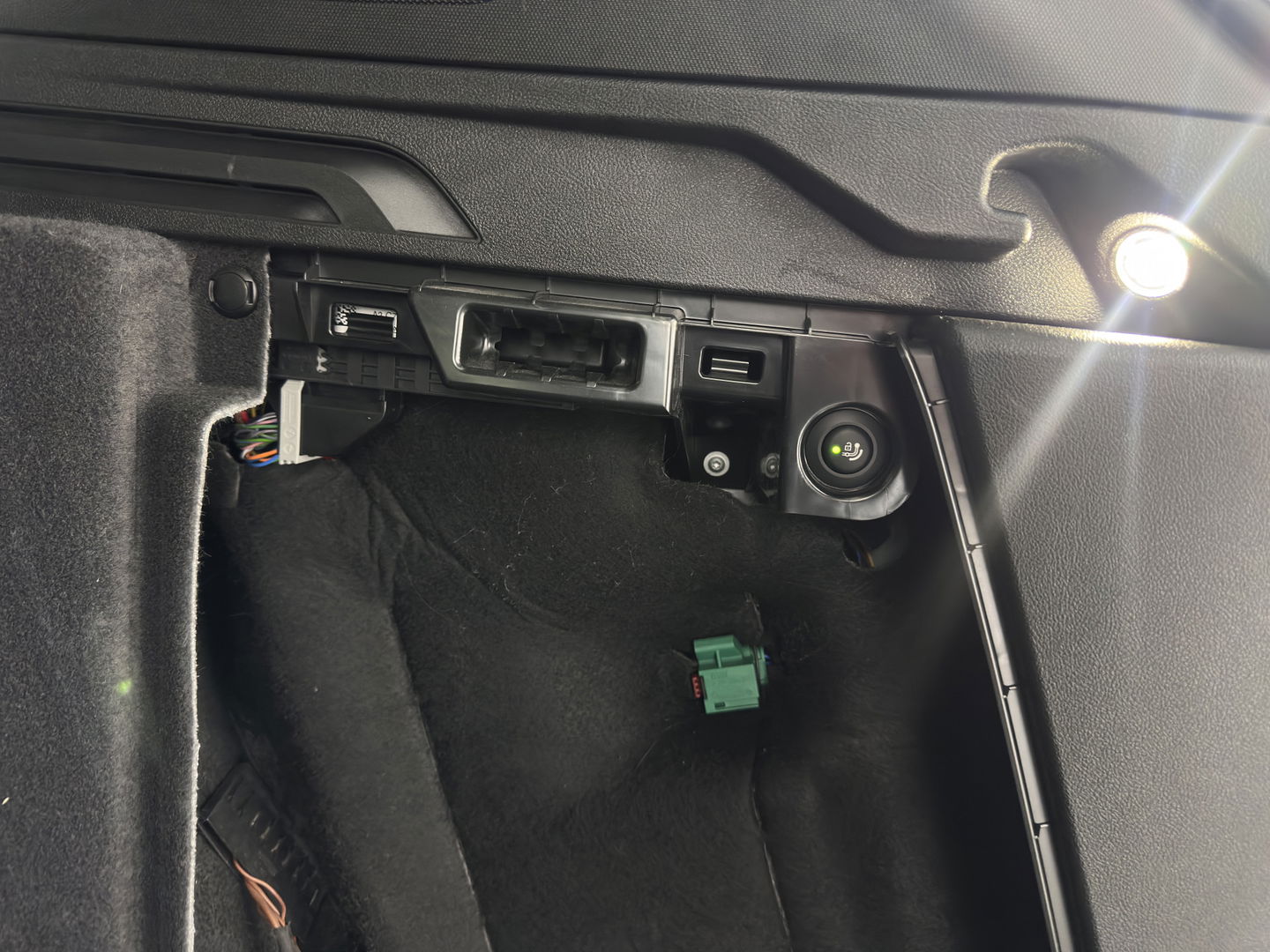 BMW iX3 M-Sportpack High Executive 80 kWh [3-Fase] {SOH-98%} (INCL-BTW) *PANO | LUXURY-LEATHER | HEAD-UP | ADAPTIVE-CRUISE | HEATED-SPORTSEATS | KEYLESS | SHIFT-PADDLES | AMBIENT-LIGHT | BLIND-SPOT | FULL-LED |  MEMORY-PACK | DIGI-COCKPIT | NAVI-FULLMA