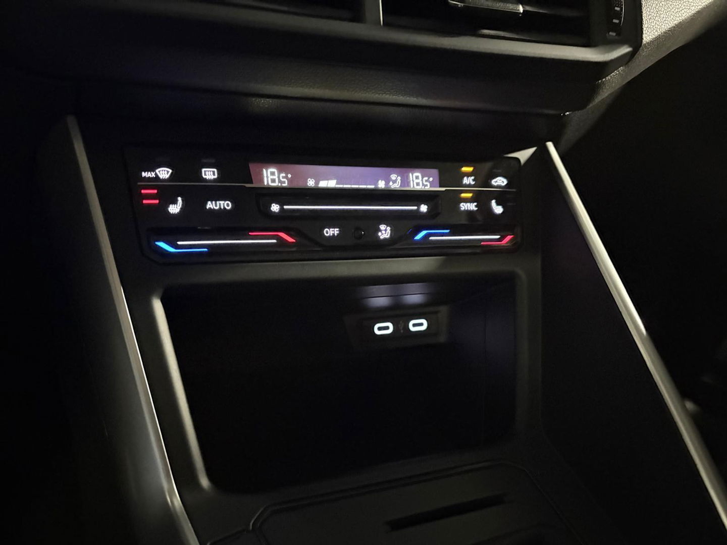 Volkswagen Polo 1.0 TSI Life Business KEYLESS CAM