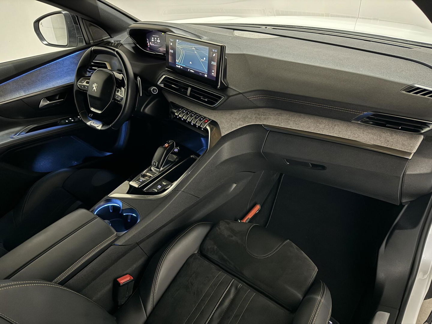 Peugeot 3008 1.6 PureTech GT Pano ACC 360° Focal Trekh. Massage NAP