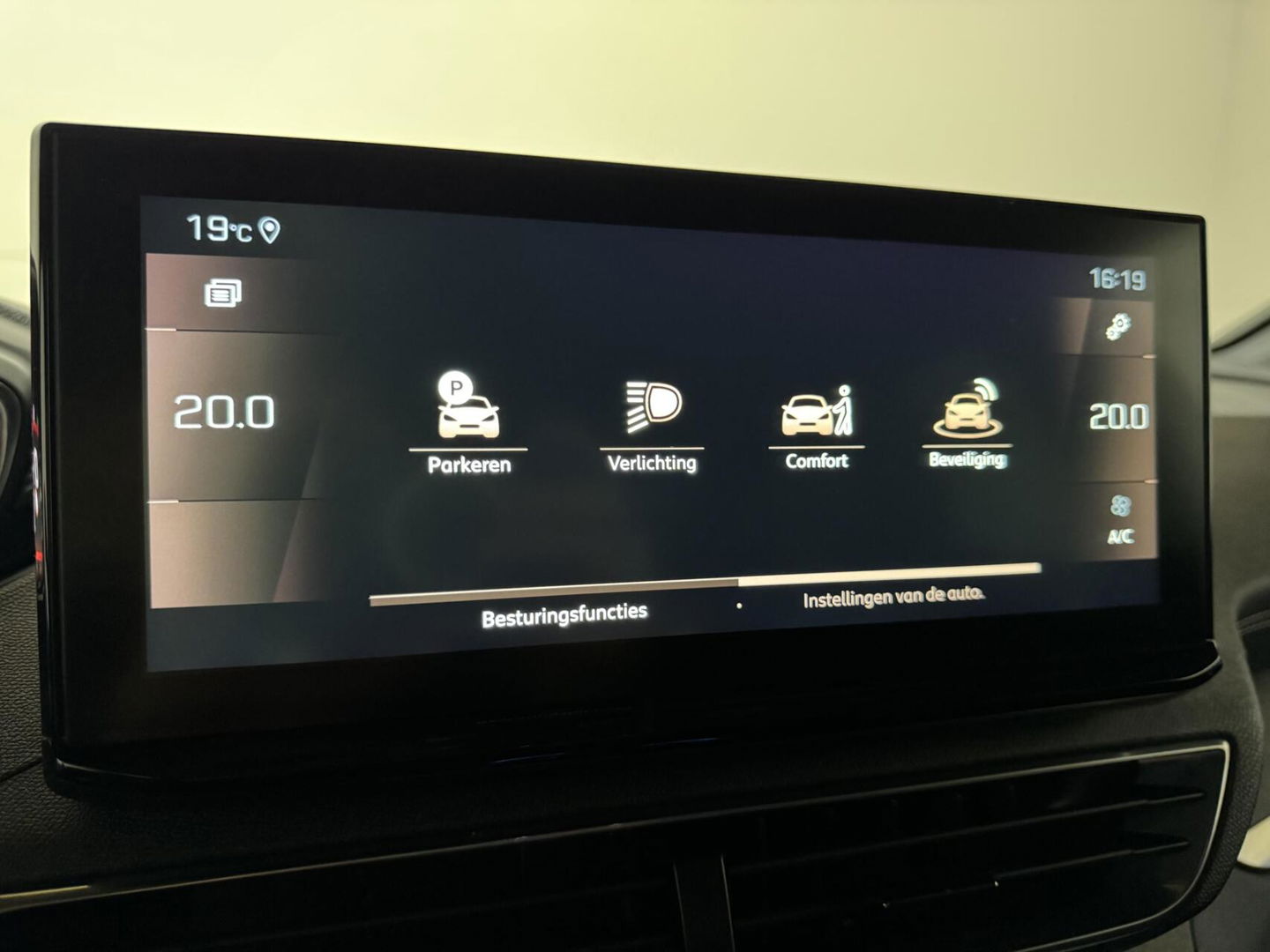 Peugeot 3008 1.6 PureTech GT Pano ACC 360° Focal Trekh. Massage NAP