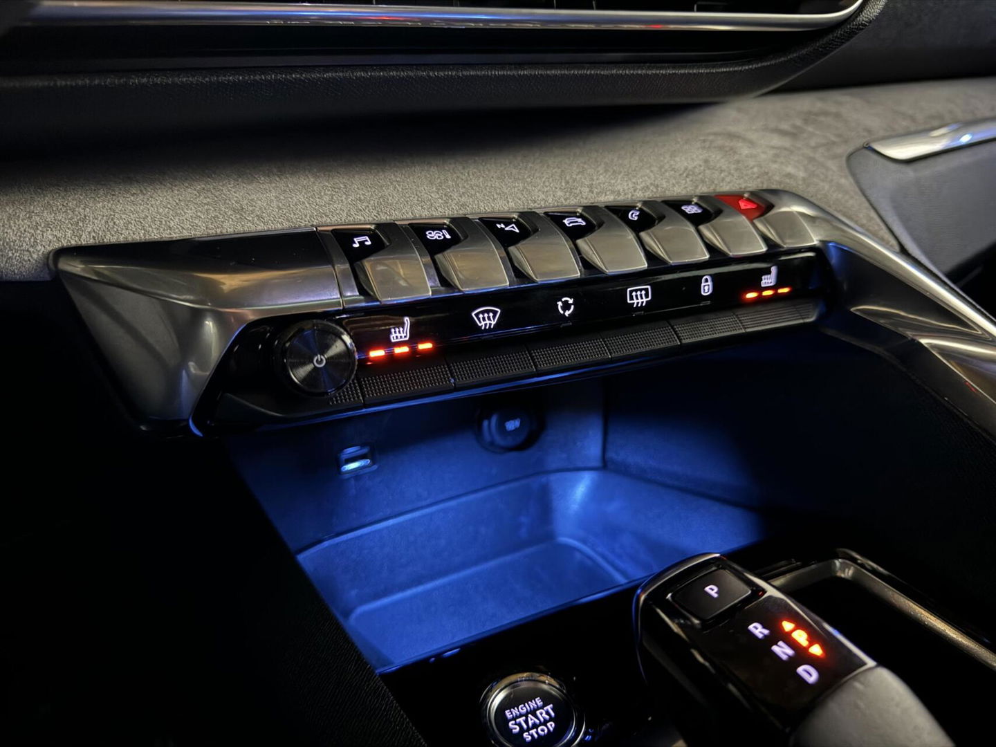 Peugeot 3008 1.6 PureTech GT Pano ACC 360° Focal Trekh. Massage NAP