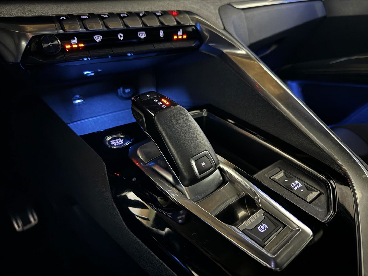 Peugeot 3008 1.6 PureTech GT Pano ACC 360° Focal Trekh. Massage NAP