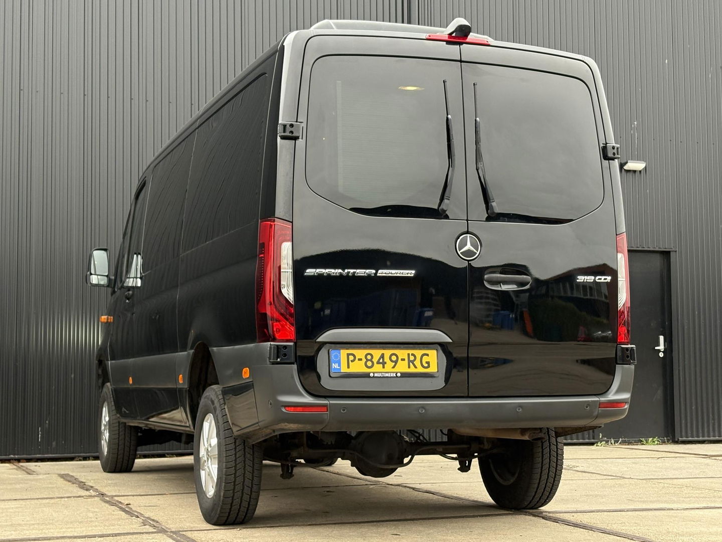 Mercedes-Benz Sprinter Tourer 319 V6 | 4X4 | LUXE PERSONENBUS | 9 PERSOONS |