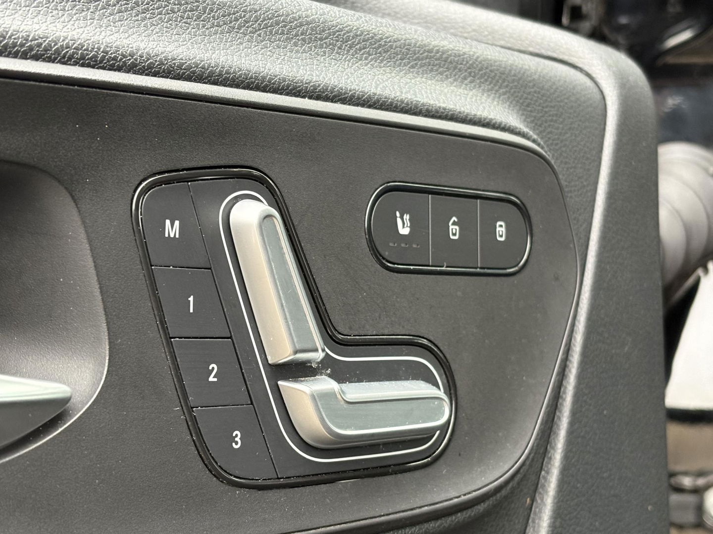 Mercedes-Benz Sprinter Tourer 319 V6 | 4X4 | LUXE PERSONENBUS | 9 PERSOONS |