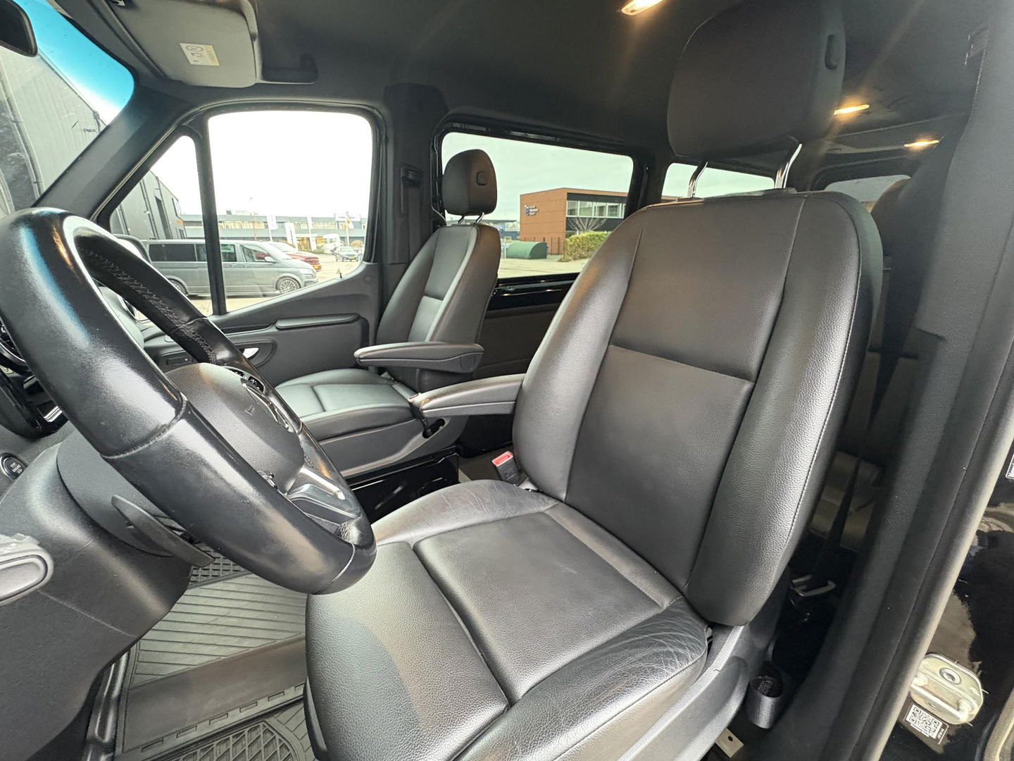 Mercedes-Benz Sprinter Tourer 319 V6 | 4X4 | LUXE PERSONENBUS | 9 PERSOONS |