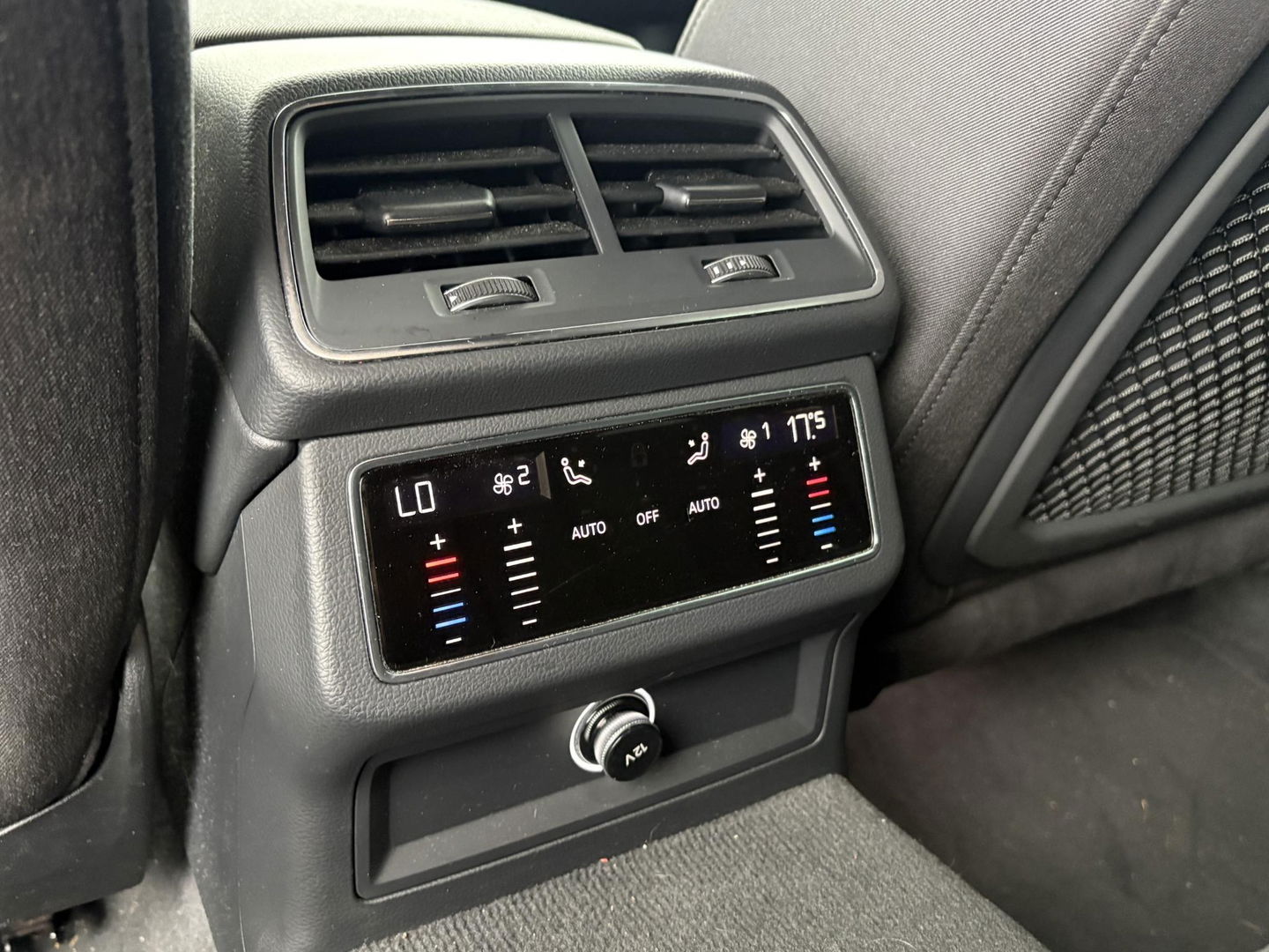 Audi A6 Avant 50 TDI QUATTRO SPORT S LINE | TREKHAAK | MATRIX LED | 360 | STOELVERWARMING